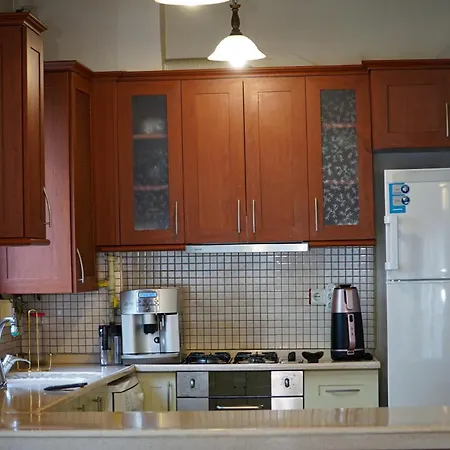 Chic And Spacious 2-bed Flat In Cihangir Apartment Istanbul