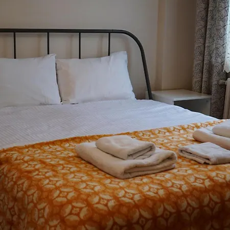 Chic And Spacious 2-bed Flat In Cihangir *